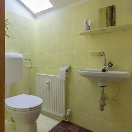 Appartamento Lovely Spacious 3room Loft Under Roof-100m2-touristarea Rauth