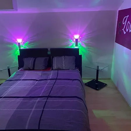 Lovely Spacious 3room Loft Under Roof-100m2-touristarea Apartmán