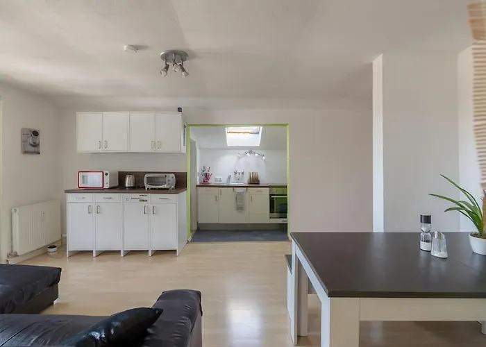 Lovely Spacious 3room Loft Under Roof-100m2-touristarea Appartement *