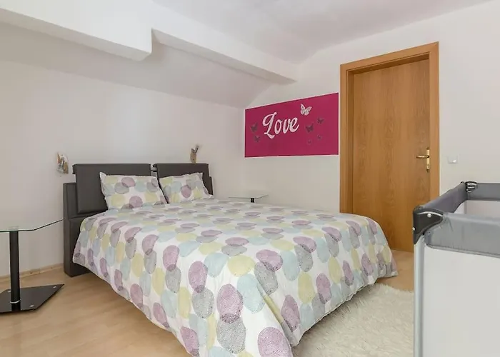 Lovely Spacious 3room Loft Under Roof-100m2-touristarea Apartment Rauth