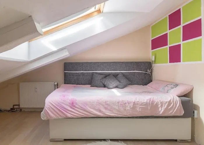 Lovely Spacious 3room Loft Under Roof-100m2-touristarea